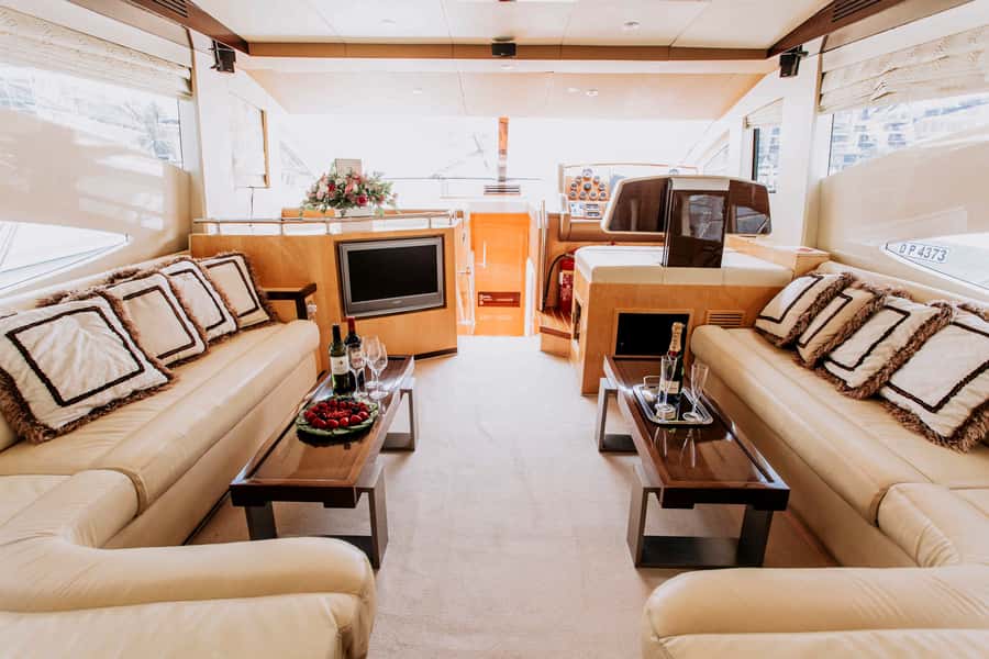 Private Yacht Dubai: 56ft - What is included, and what costs extra