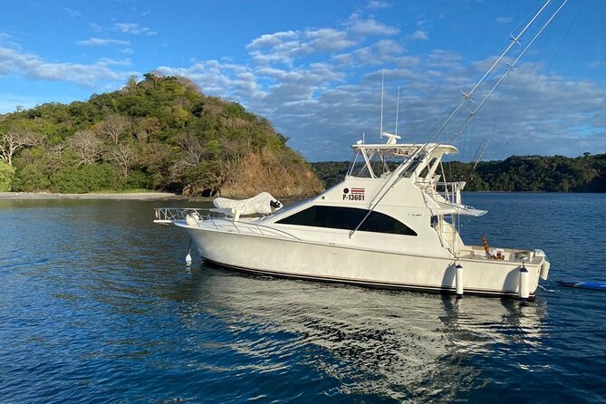 Private Yacht Experience with Snorkelling and Water Sports Half day - Setting out for fishing and swimming