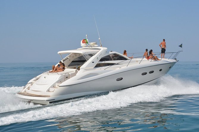 Private Yacht Hire in The Algarve - Majestic - Exploring caves and rock formations by jet rib