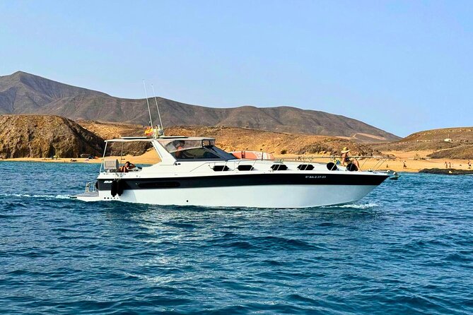 Private yacht in Papagayo Beaches with Gourmet or Premium menu - Lunch on the ARUAL