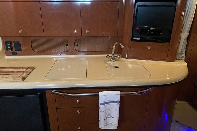 Private Yacht in Punta Cana, Unlimited Drinks and HipHop Music - A yacht built for comfort and music