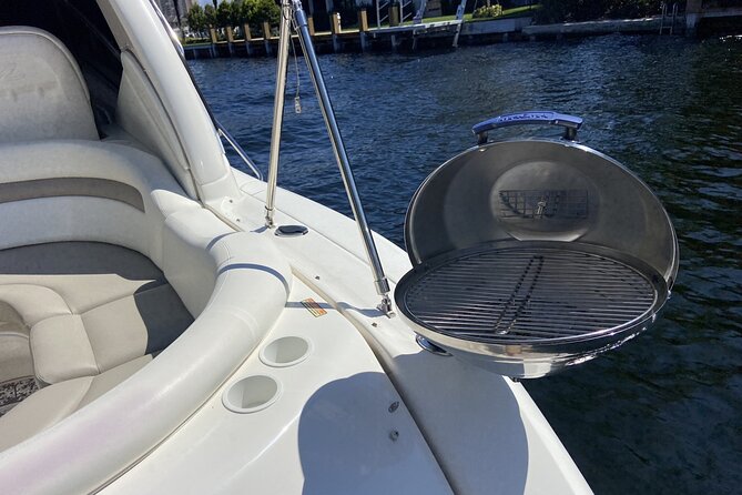 Private Yacht in Punta Cana, Unlimited Drinks and HipHop Music - Snorkeling first, with coral and fish
