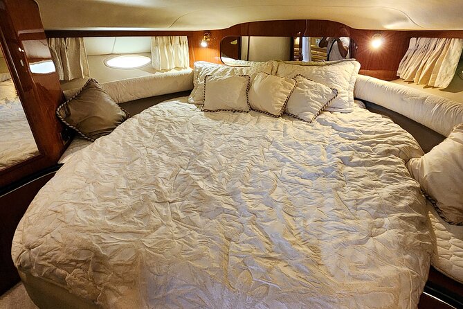 Private Yacht Rental Cancun Up to 15 passengers Isla Mujeres - The two-hour cruise to Playa Presidente