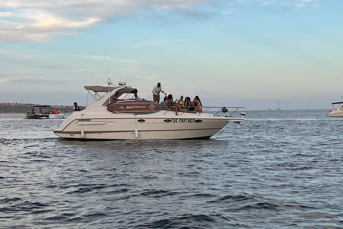 Private yacht rental for 2 hours - Choosing between a daytime ride and sunset