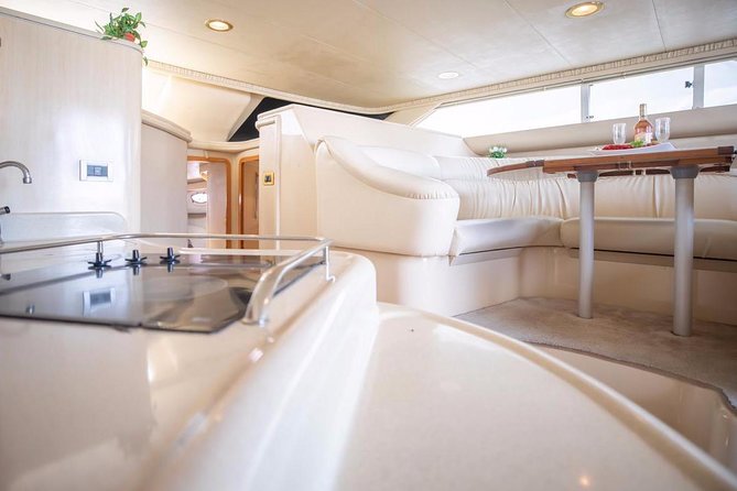 Private Yacht Rental Sea Ray 46ft Cancun 23P3 - Boat condition and the safety question