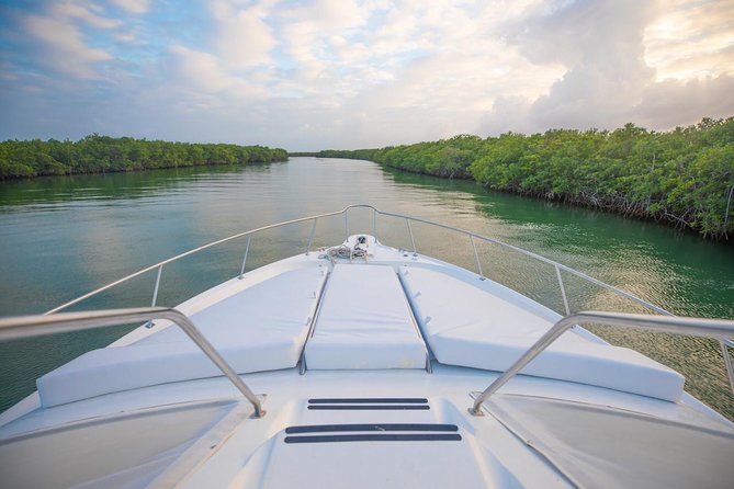 Private Yacht Rental Sea Ray 46ft Cancun 23P3 - Reaching Isla Mujeres and Playa Norte