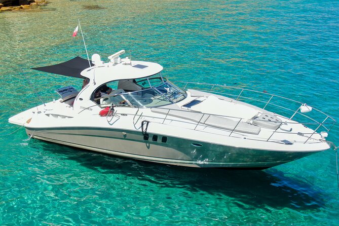 Private Yacht Sea Ray all-inclusive charter in Cabo - The crew makes the difference