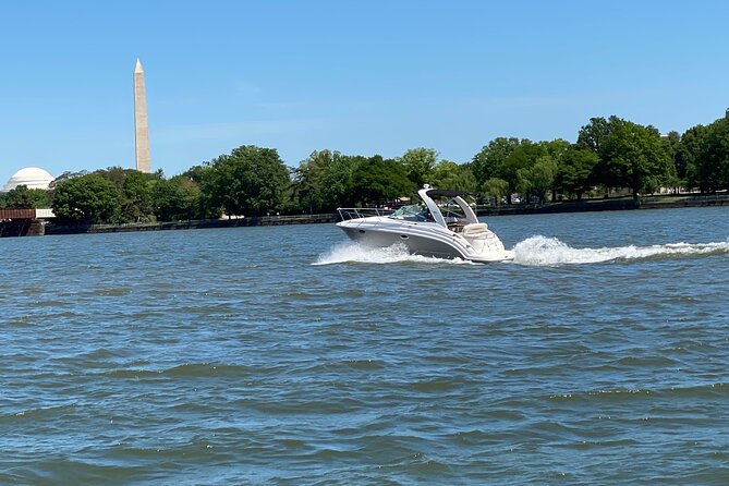 Private Yacht Tour along Washington DC Waterfront - Georgetown Waterfront and the Three Sisters