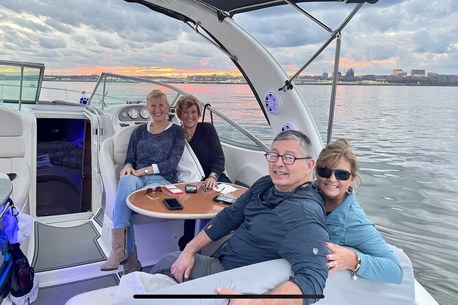 Private Yacht Tour along Washington DC Waterfront - Roosevelt Island and a quieter stretch of river