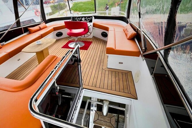 Private Yacht Tour on Bosphorus Istanbul - Rumeli Fortress and the narrowest historic stretch