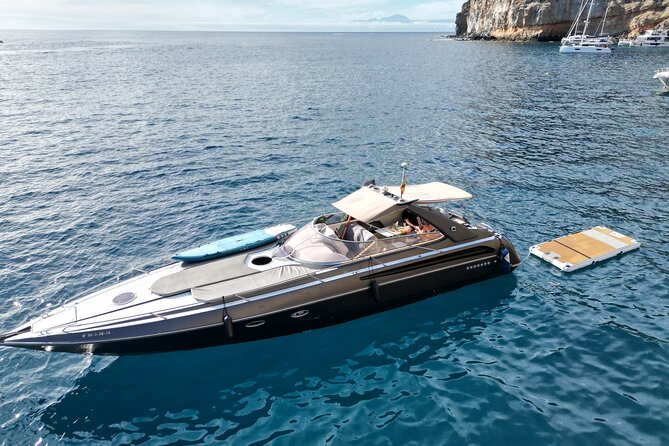Private Yacht Tour with Drinks and Snorkeling in Gran Canaria - The main stop at Perchel Cove