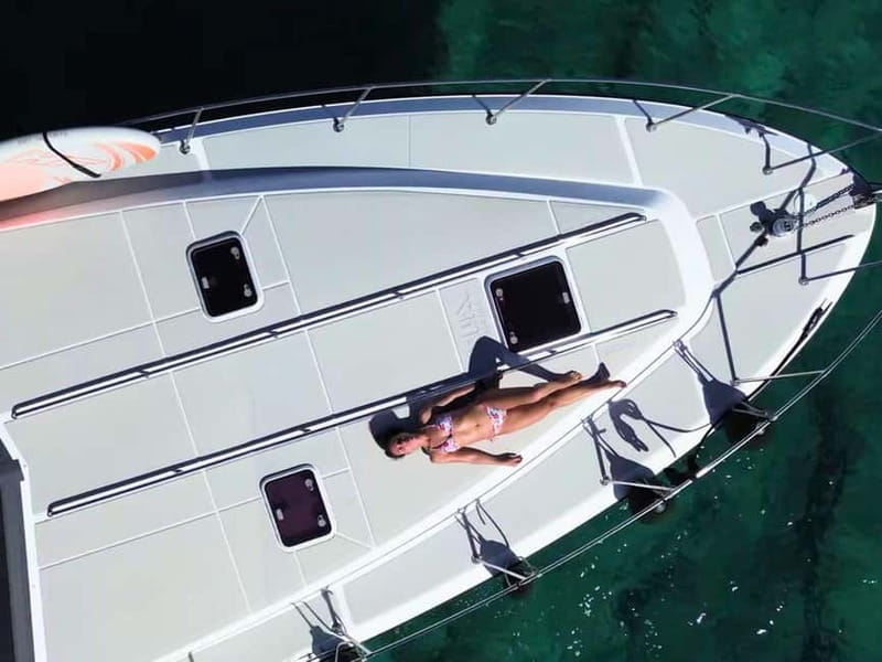 Private Yacht Tour with Gourmet Barbecue and Sunset at Papagayo Beaches - Sunset at sea, not from a crowded viewpoint