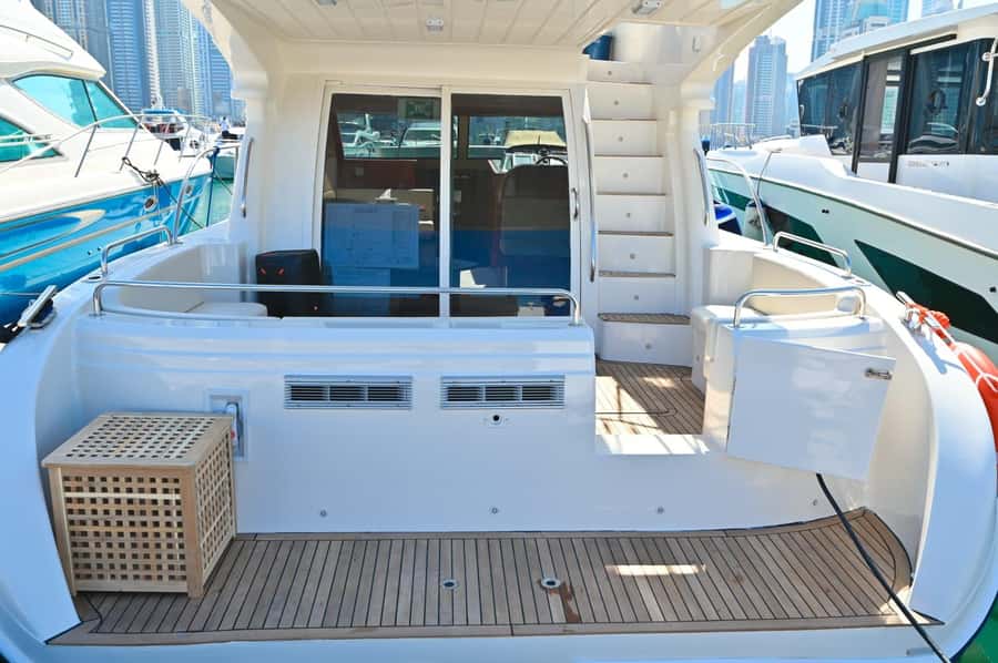 Private Yacht Tour with Marina, JBR, Atlantis & Palm Views - What the $343 price really means