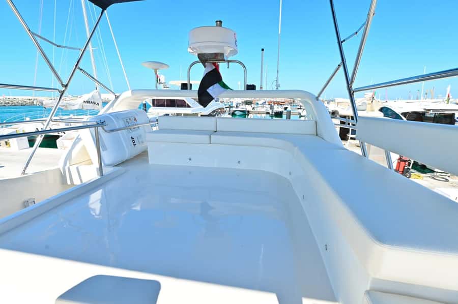 Private Yacht Tour with Marina, JBR, Atlantis & Palm Views - Comfort, access, and what to bring