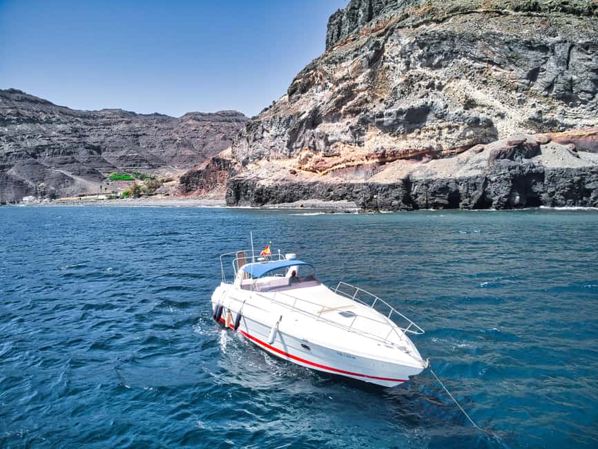 Puerto de Mogán: Private yacht for up to 9 people - What the $529 group price really buys