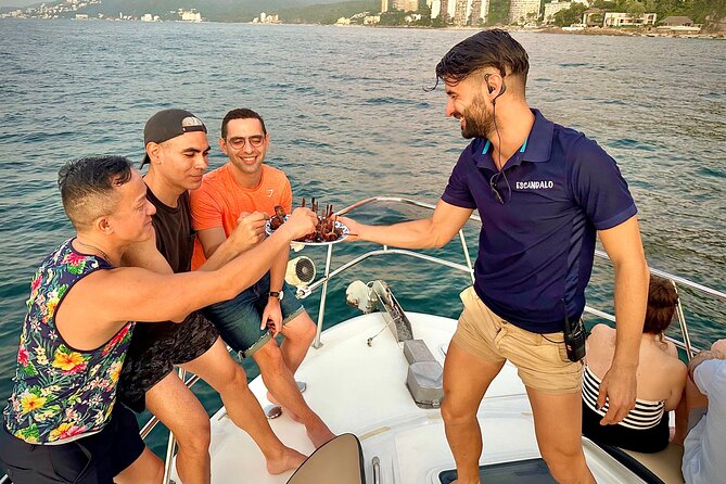 Puerto Vallarta: Luxury Yacht Sunset Cruise with Premium Open Bar - Music and the mood on board