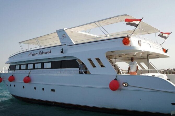 Ras Mohamed Full Day White Island on a yacht Sharm-el-Sheikh - Lunch, drinks, and the comfort of a full day afloat
