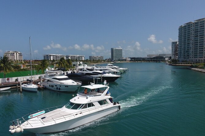 Rent a Private Yacht or Boat for 4 hrs from Playa Mujeres -SR55H4 - A proper yacht for a four-hour charter