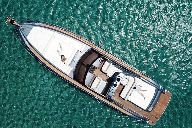 Rent a Yacht at Mykonos Princess V55 - Key points at a glance