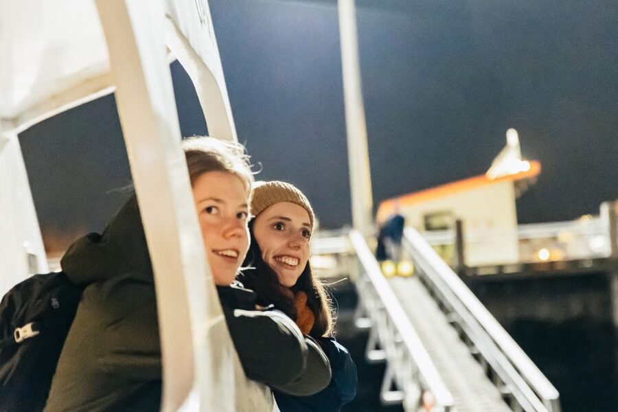 Reykjavik: Northern Lights Yacht Tour - The bar, lounge, and warm-up plan