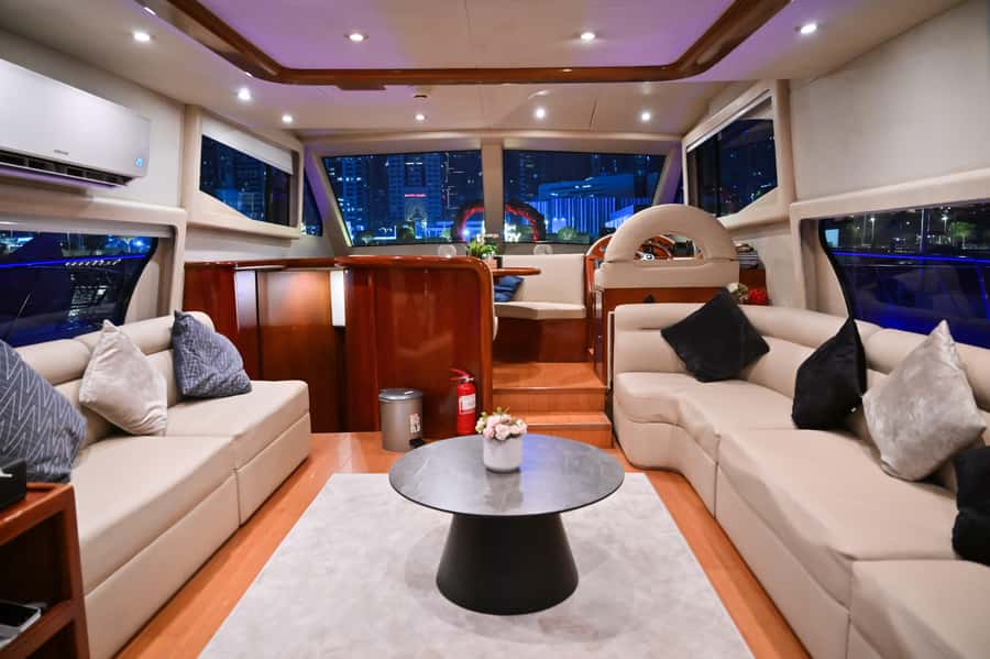 Romantic Dinner on Private Yacht - How the two-hour schedule works