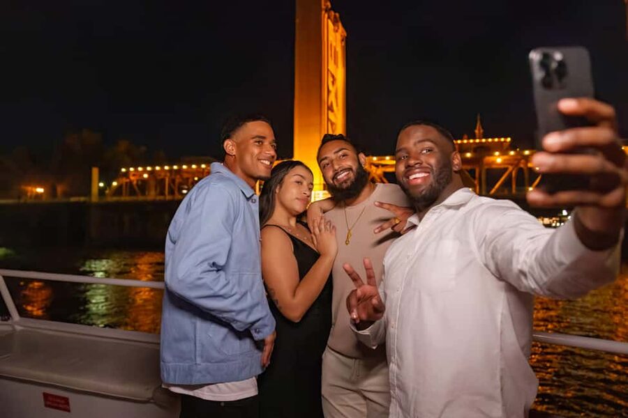 Sacramento: City Cruises Rock The Yacht River Cruise - A party cruise, not a formal sightseeing tour