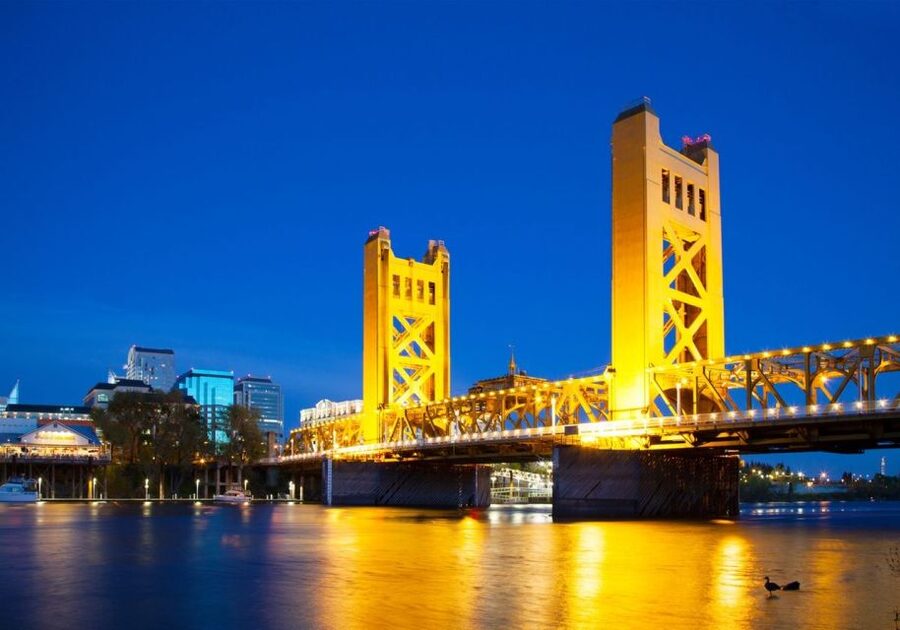 Sacramento: New Year's Eve Rock the Yacht Cruise - Key points to know before booking