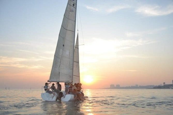 Sailing Experience in Mumbai on Mid Size Yacht - Who Will Enjoy This Yacht Trip Most