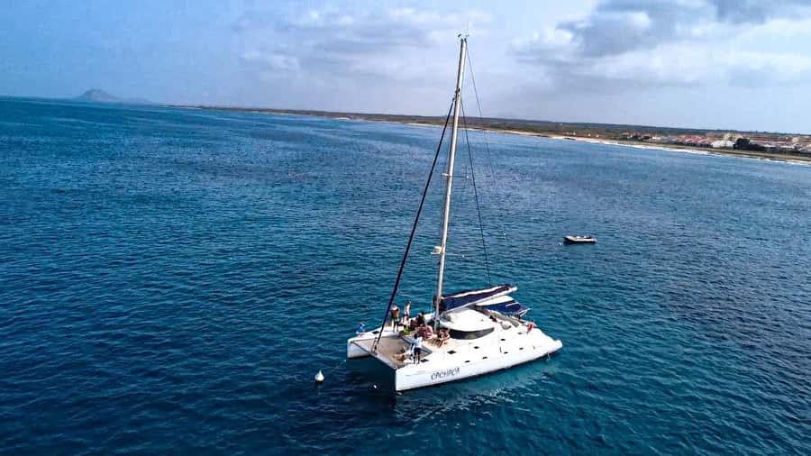 Sal, Cape Verde: Half day on Cuba Libre sailing yacht - Sailing west with Sal on one side