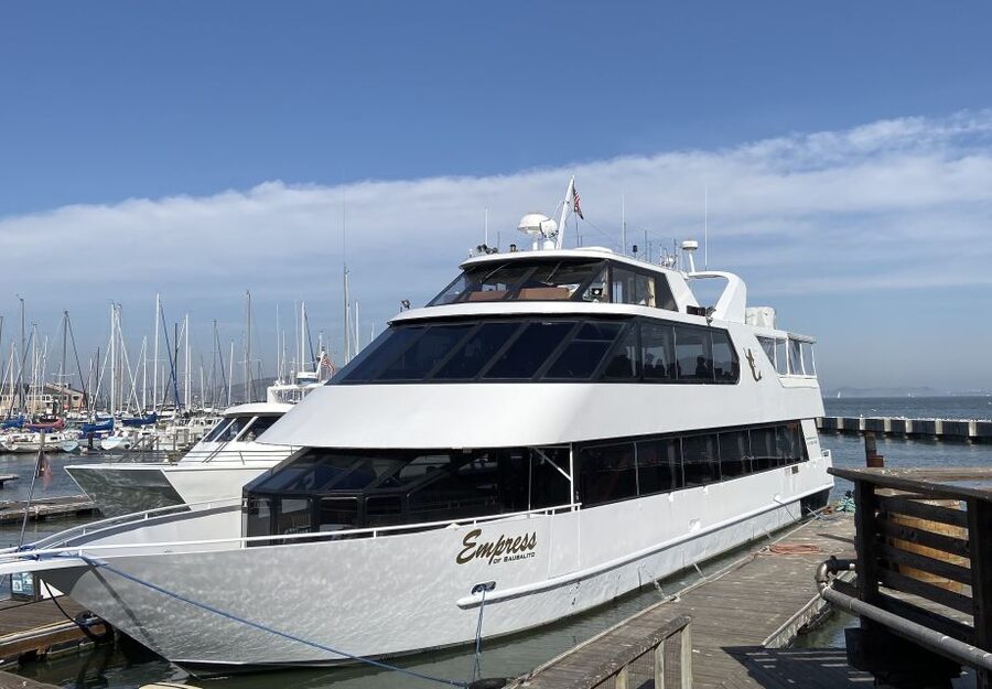 San Francisco: Empress Yacht July 4th Fireworks Party Cruise - Fireworks from the Bay