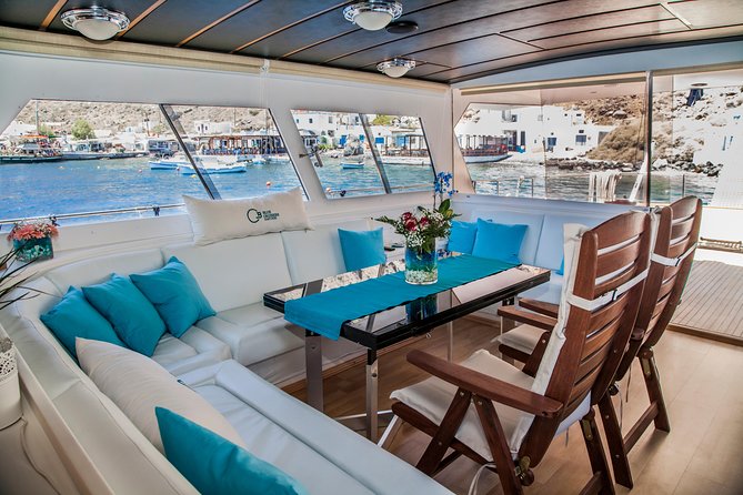 Santorini: Motor Yacht Day Cruise with 5-Course Lunch - What the five-course lunch adds