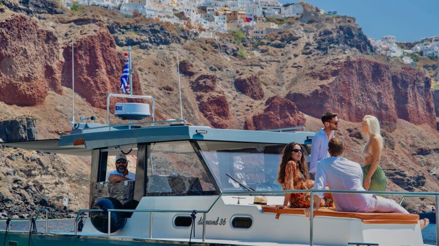 Santorini: Private Diamond 36 Motor Yacht Caldera Cruise - Who should book this cruise?