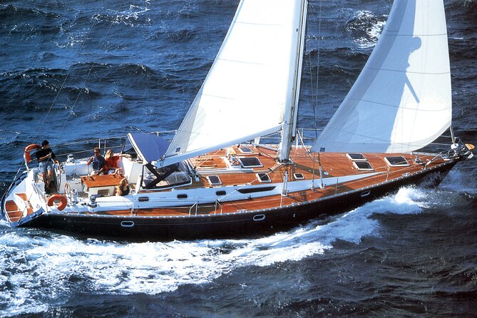 Santorini: Private Sailing Yacht Cruise with Meal and Drinks - Key points at a glance