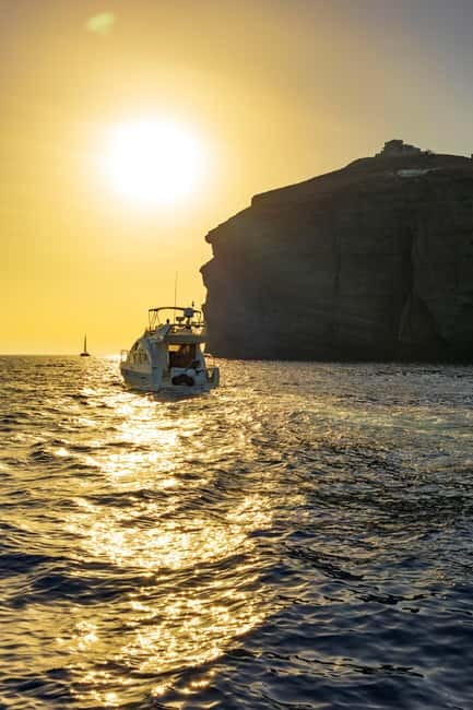 Santorini: Private Yacht Experience of Timeless Elegance - Red Beach, White Beach, and the southern coast