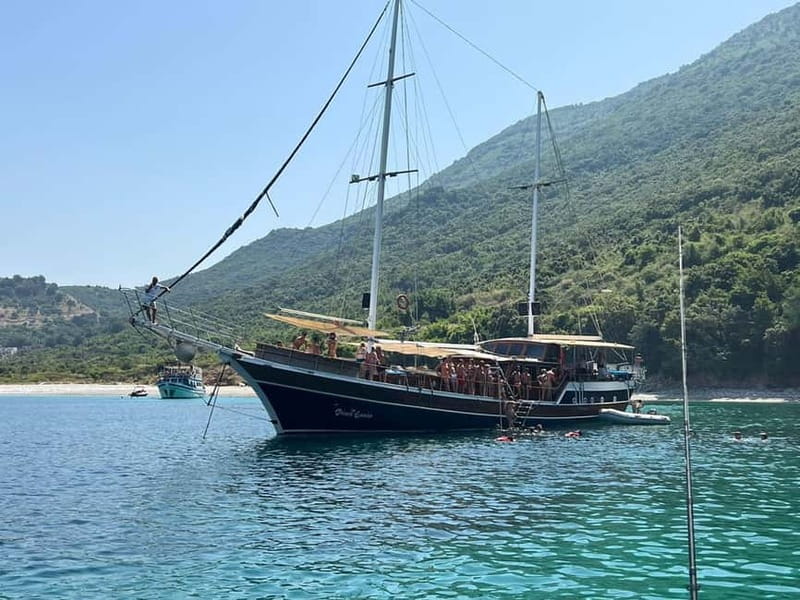 Saranda: Discover Secret Bays with Prince Ennio Yacht Tour - Key points at a glance