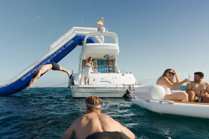 Shared Luxury Yacht Cruise with Champagne and Tapas - Setting off from Puerto Colón