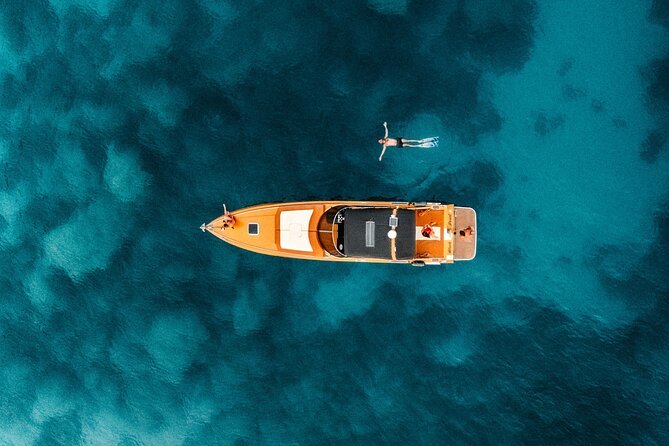 Shipwreck and Blue Caves Yacht Tour - What the captain adds to the day