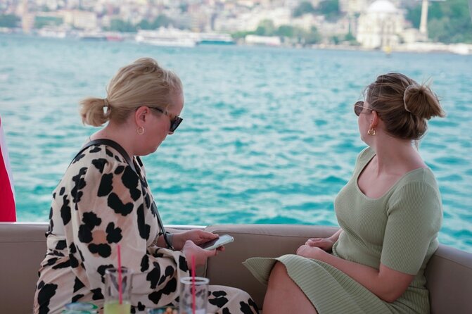 Small-Group 2 Hours Bosphorus Luxury Yacht Cruise in Istanbul - Who should book this Bosphorus yacht cruise?