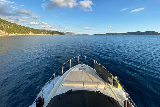 Small group tour by premium yacht to Elaphite Islands - Lopud and Sunj Beach: the best swim break
