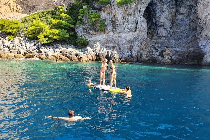 Small group tour by premium yacht to Elaphite Islands - Is this a guided tour or a boat day?