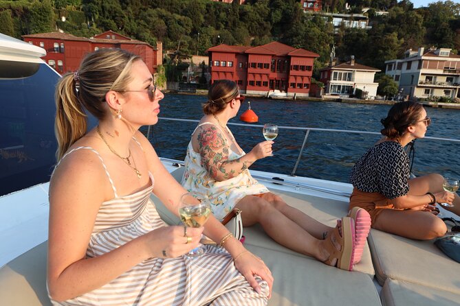 Small Group Yacht Tour With Unlimited Wine, Fruits & Mixed Nuts - Maiden’s Tower and the old peninsula skyline