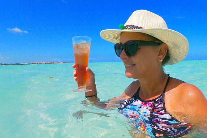 Snorkel & Sandbar on Private Searay Yacht 25ft in Cap Cana Marina ,Punta Cana - What is included, and what you still need