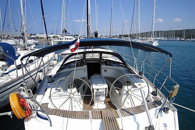 Split: PRIVATE Full-Day Sail Yacht Cruise - Per group (up to 12)! - The two-hour crossing from Split to Milna