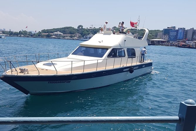 Sunset Cruise on Luxury Yacht in Istanbul Bosphorus - What this yacht cruise actually offers
