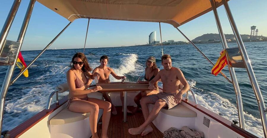 Sunset from a private Classic Yacht - Key points at a glance