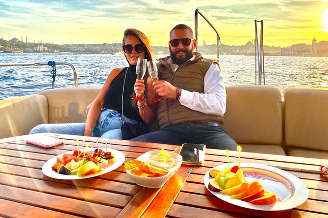 Sunset or Daytime Istanbul Guided Luxury Yacht Cruise with Snacks - Why the Bosphorus is Istanbul’s best sightseeing seat