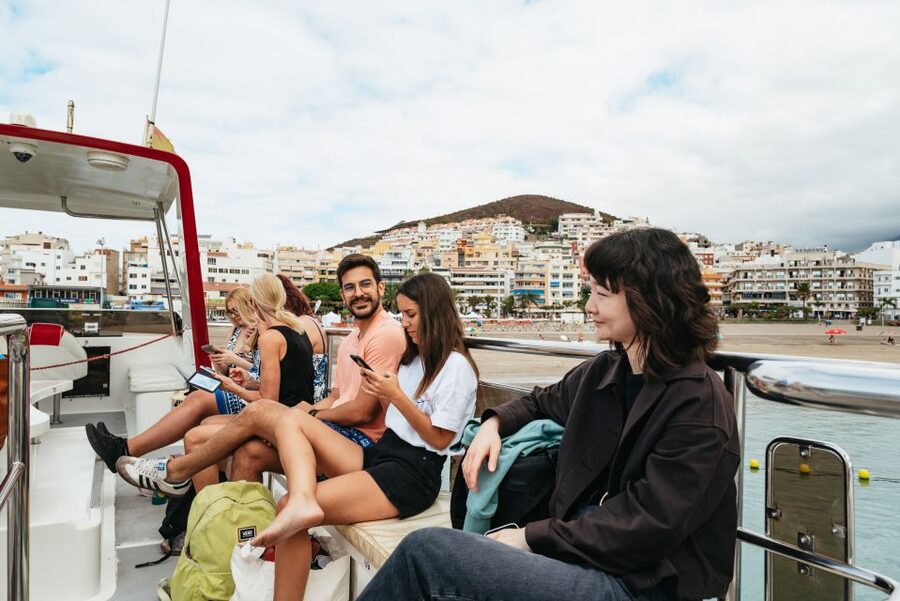 Tenerife: Eco-Yacht Whale and Dolphin Watching and Swimming - The first 30 minutes on the water