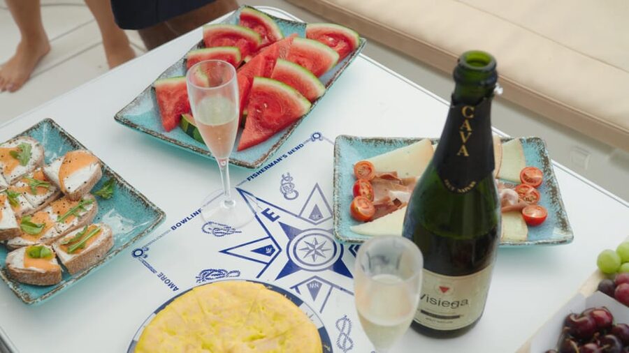 Tenerife: Shared Yacht Cruise with Champagne and Tapas - What to bring and how to prepare