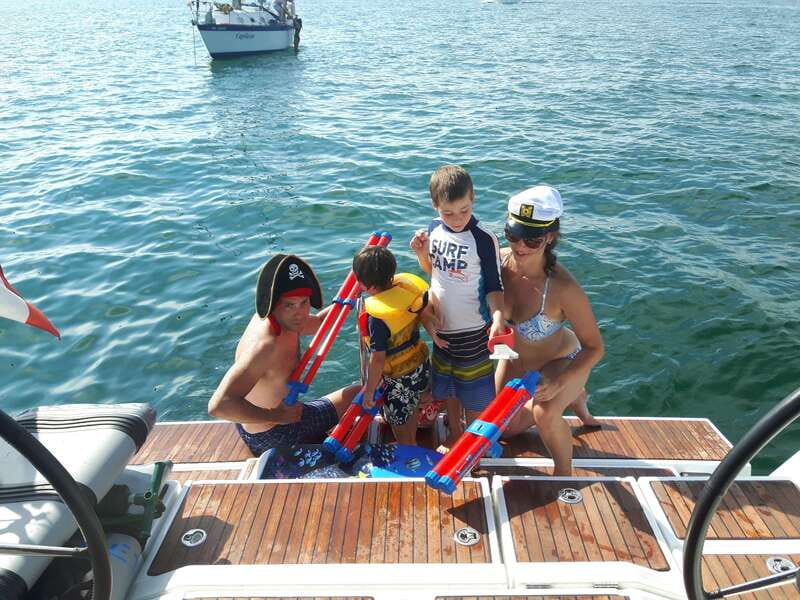 Toronto: Sailing Yacht Cruise of Toronto Harbor and Islands - What the crew adds to the trip