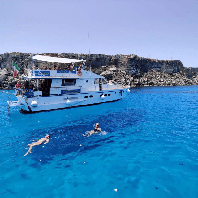 Trapani: Yacht Excursion to Levanzo and Favignana with Lunch - Lunch with water and wine on board